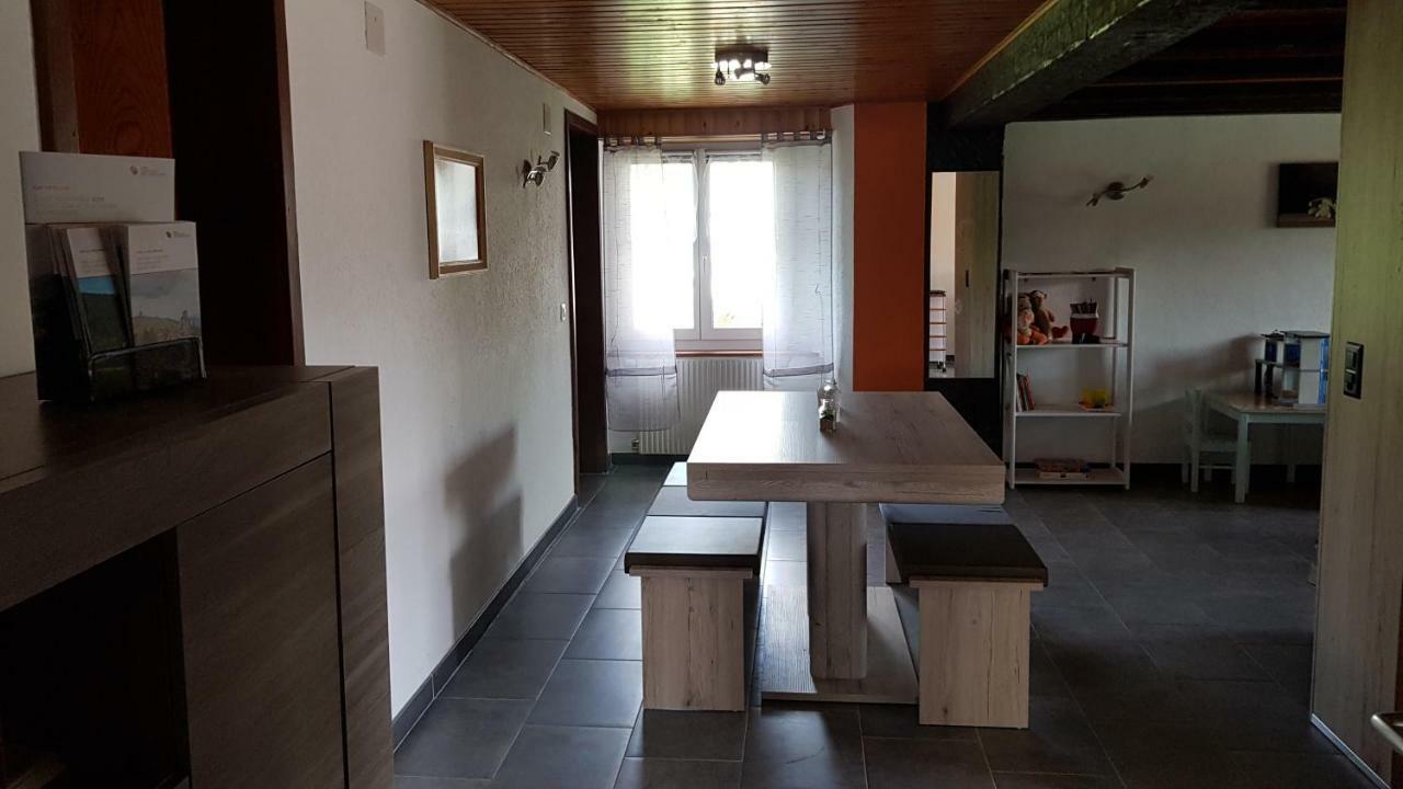 "Sous Les Barres" Apartman Montfaucon Kültér fotó